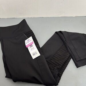 NWT PopFit leggings.